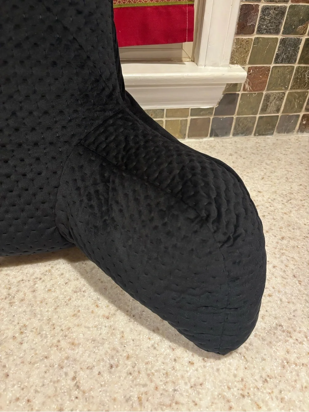 N/A black plush